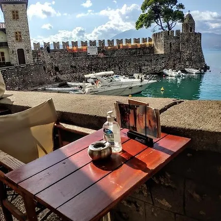Nafpaktos Studio In Port Ιι Exterior photo
