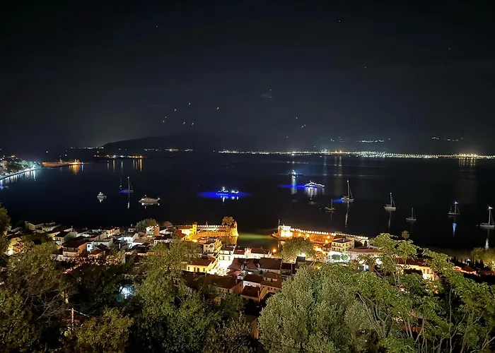 Nafpaktos Studio In Port Ιι